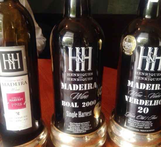 Tour Tuk Tuk e Vinho Madeira Henriques Henriques (Câmara dos Lobos)